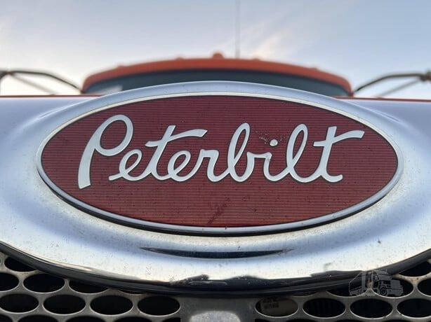 2016 Peterbilt 337