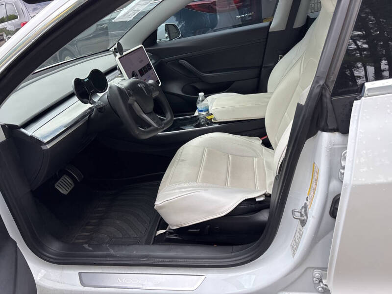2020 Tesla Model 3 Standard Range Plus