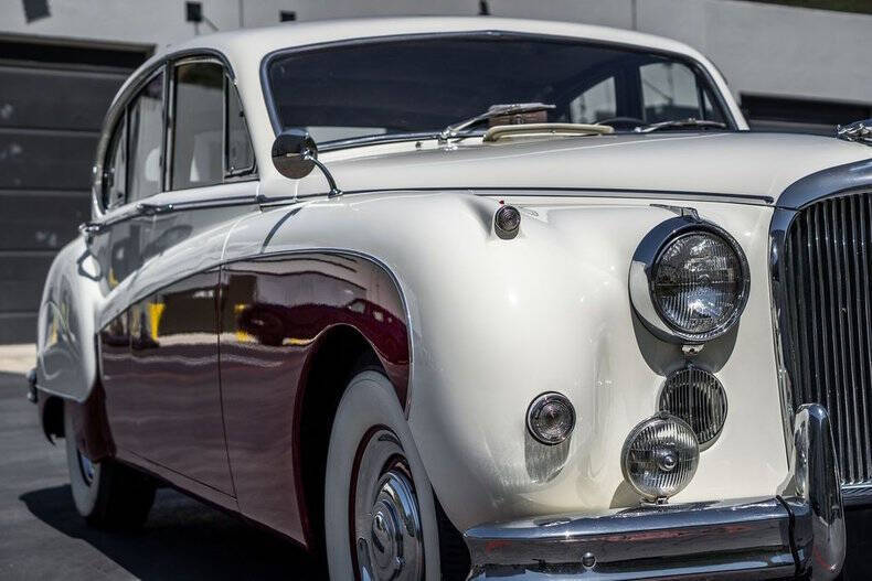 1959 Jaguar Mark IX