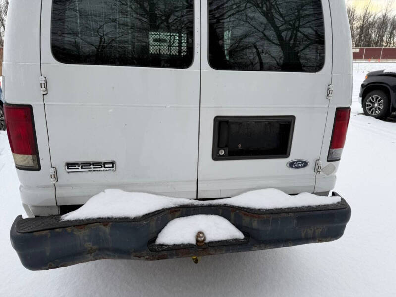 2010 Ford E-Series E-250