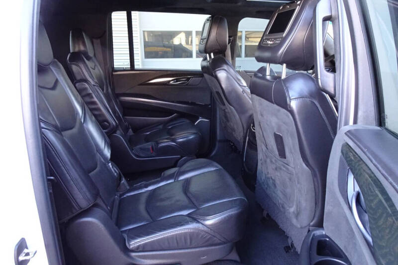 2019 Cadillac Escalade ESV Platinum