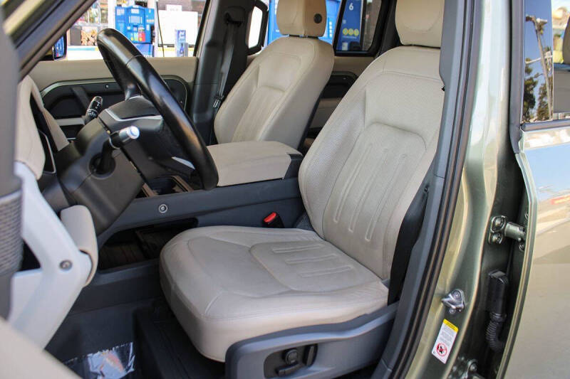 2021 Land Rover Defender 110 SE