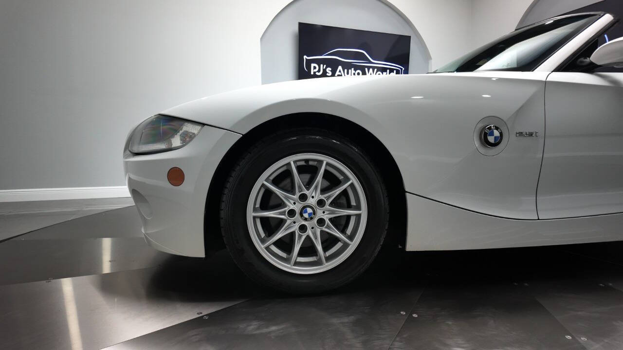 2005 BMW Z4 16