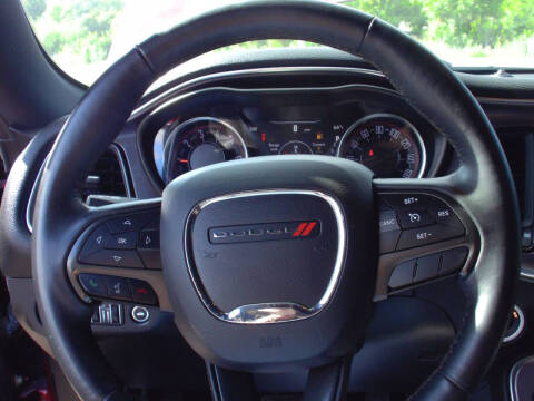 2017 Dodge Challenger SXT Plus