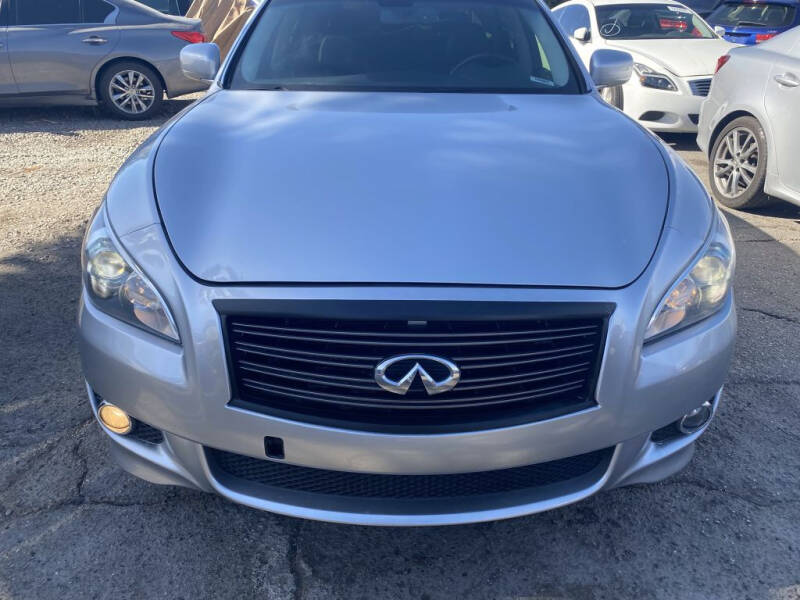 2012 Infiniti M37