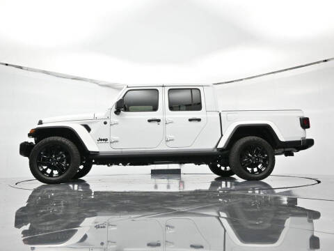 2025 Jeep Gladiator NightHawk