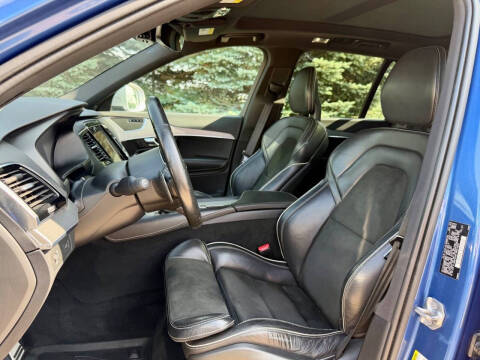 2016 Volvo XC90 T6 R-Design