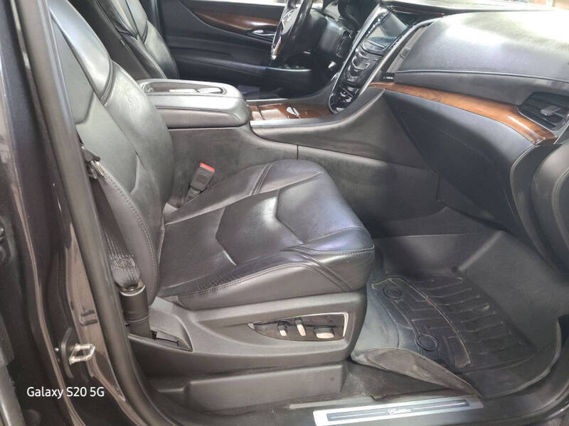 2018 Cadillac Escalade ESV Premium Luxury