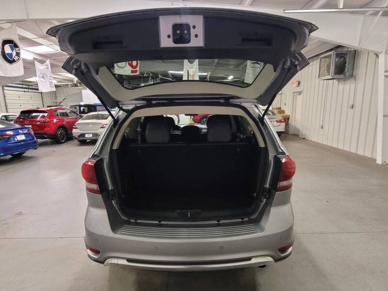 2020 Dodge Journey Crossroad