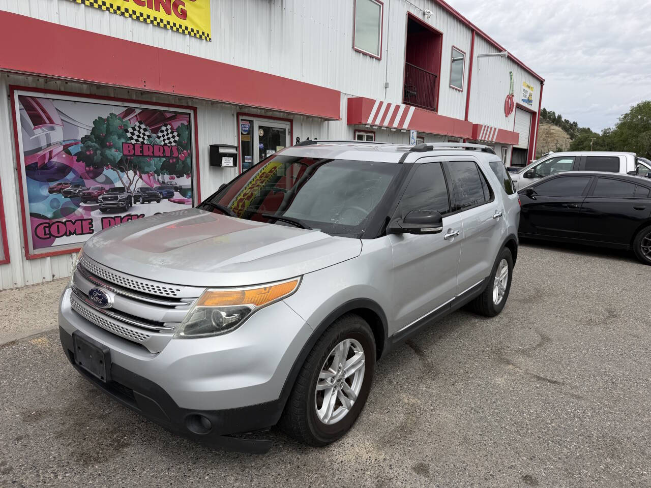 Silver 2013 Ford Explorer XLT XLT 4dr SUV 2