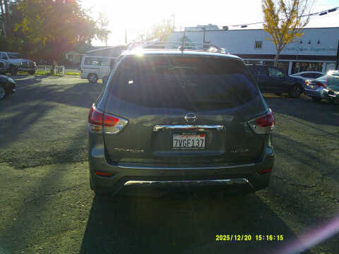 2016 Nissan Pathfinder Platinum