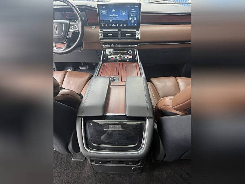 2022 Lincoln Navigator L Reserve