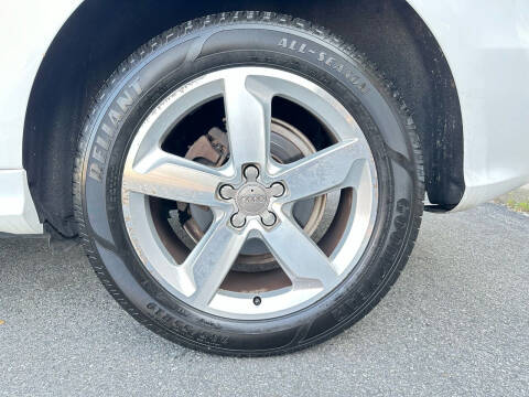 2012 Audi Q5 3.2 quattro Premium Plus