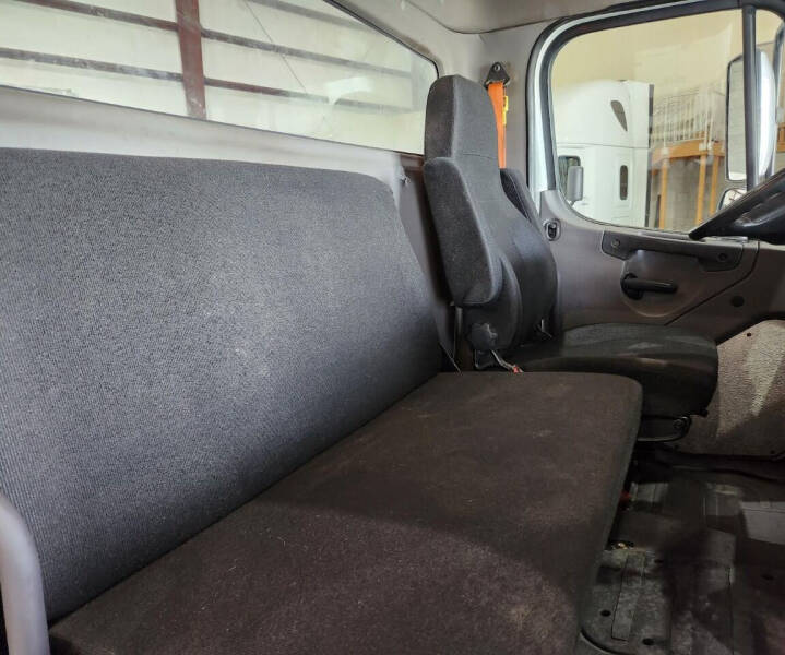 2016 Freightliner M2 106