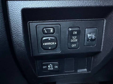 2015 Toyota Tundra SR5