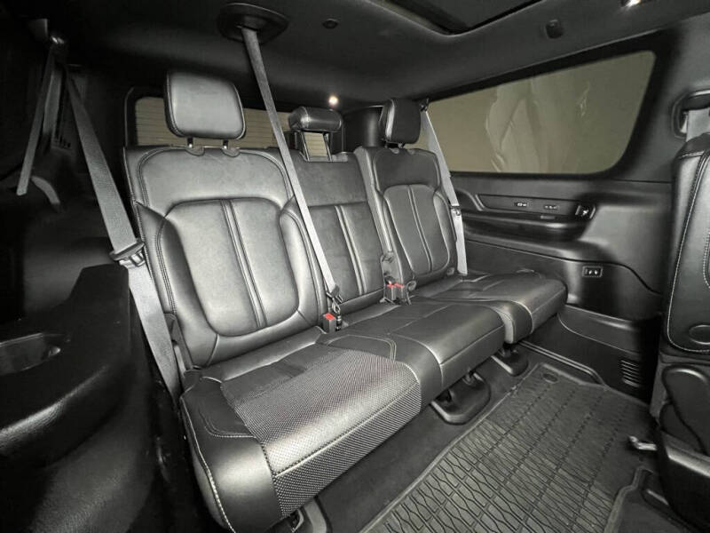 2024 Jeep Wagoneer L Series III