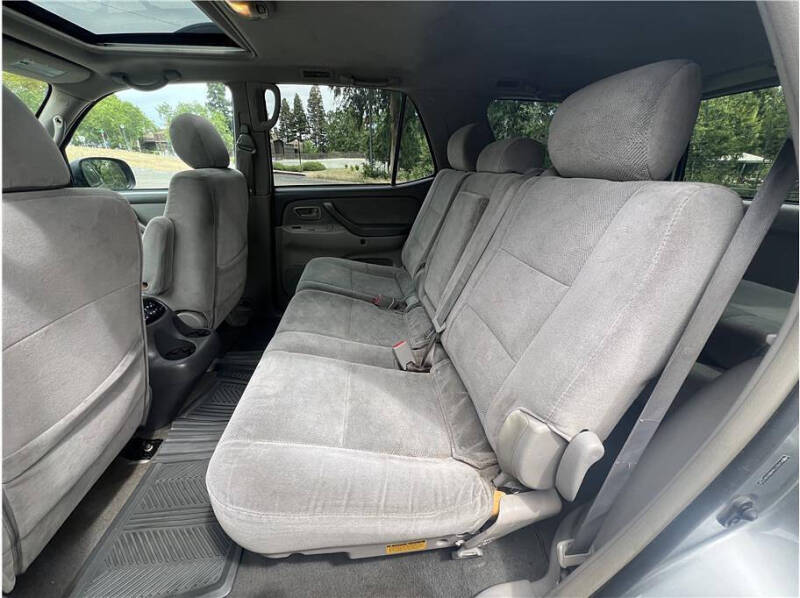 2006 Toyota Sequoia SR5