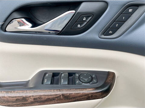 2022 GMC Acadia Denali