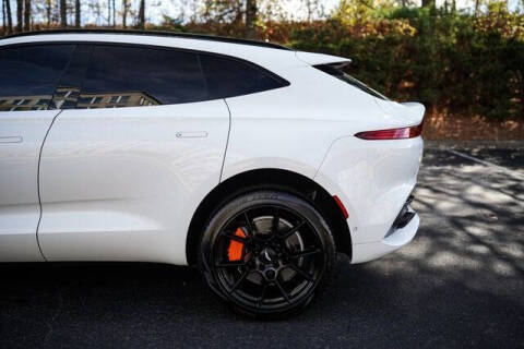 2022 Aston Martin DBX