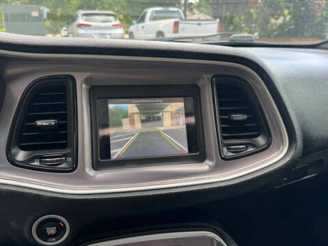 2019 Dodge Challenger SXT