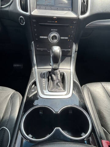 2017 Ford Edge Titanium