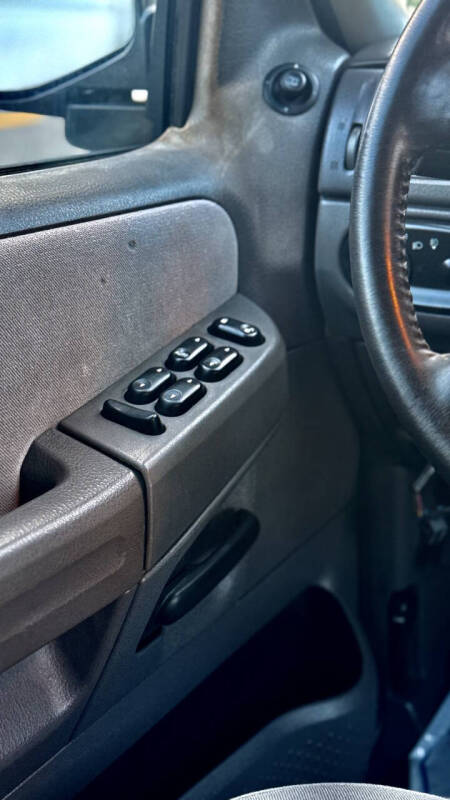 2005 Ford Explorer XLT