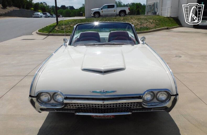 1962 Ford Thunderbird