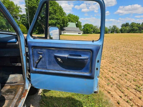 1973 Dodge D100 Pickup