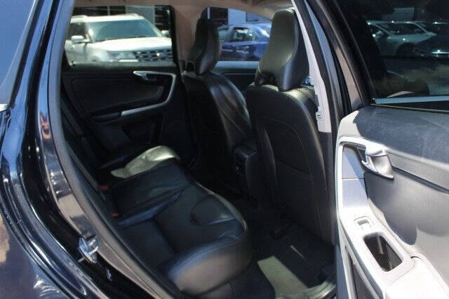 2017 Volvo XC60 T5 Dynamic