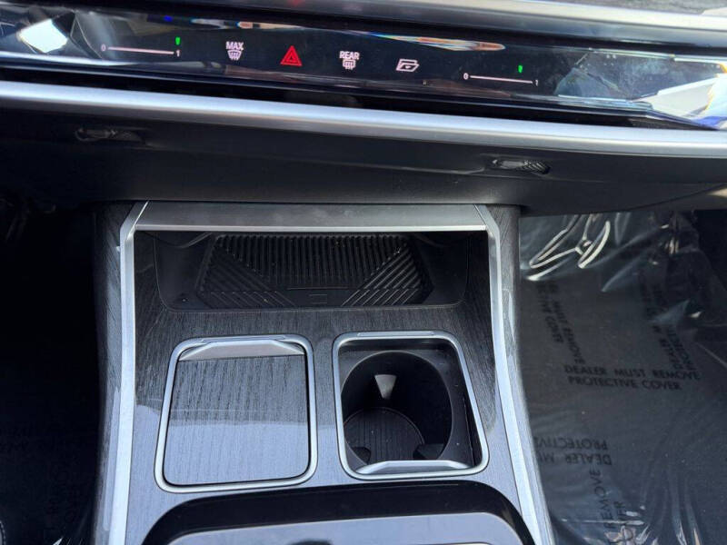 2024 BMW 7 Series 740i