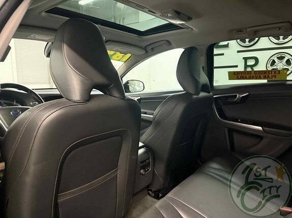 2016 Volvo V60 Cross Country T5 Platinum