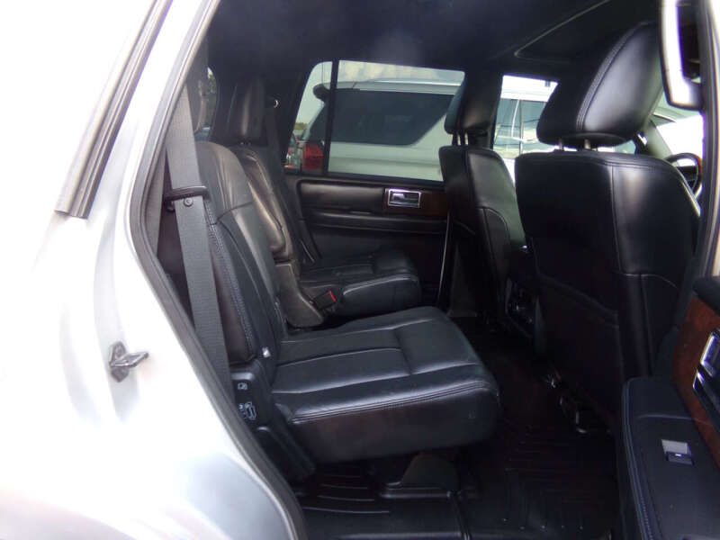 2016 Lincoln Navigator Select