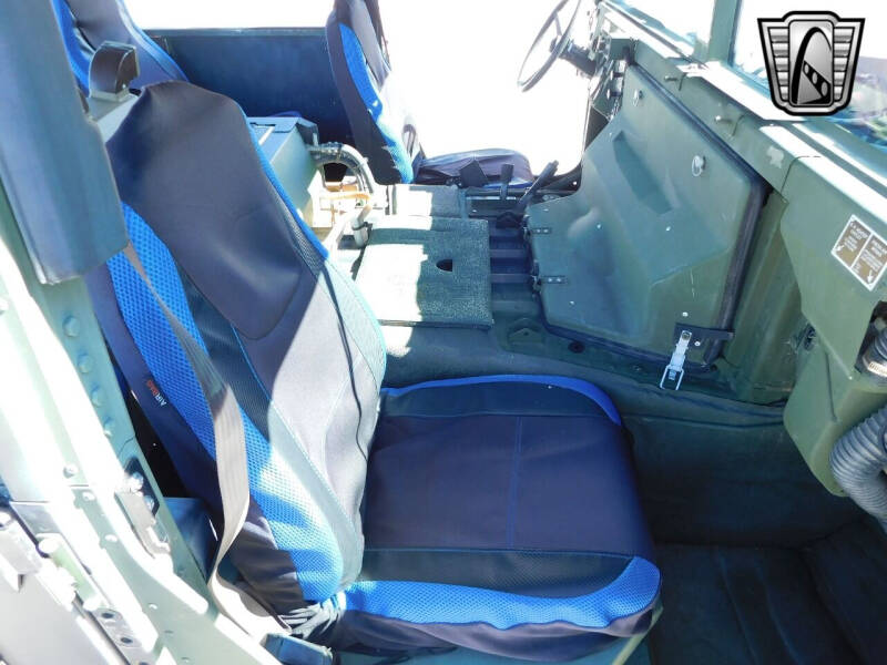 2002 AM General M1123