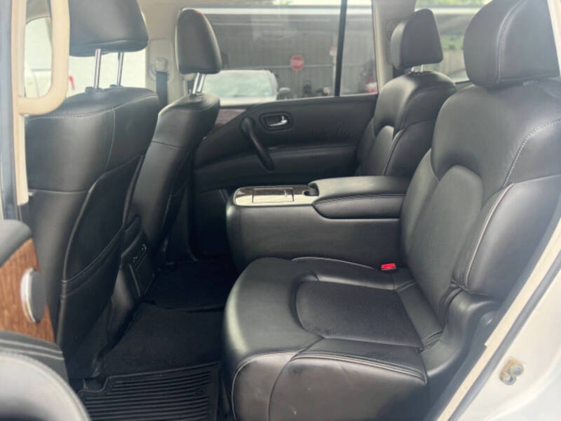 2017 Infiniti QX80 Signature Edition