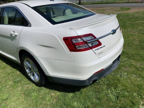 2014 Ford Taurus SEL