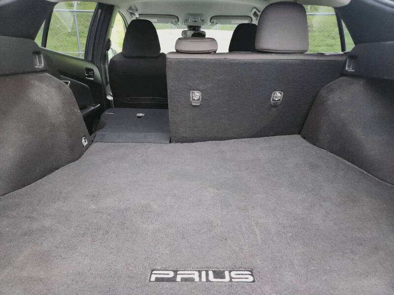 2019 Toyota Prius LE