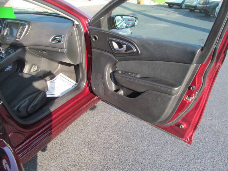 2016 Chrysler 200 Limited