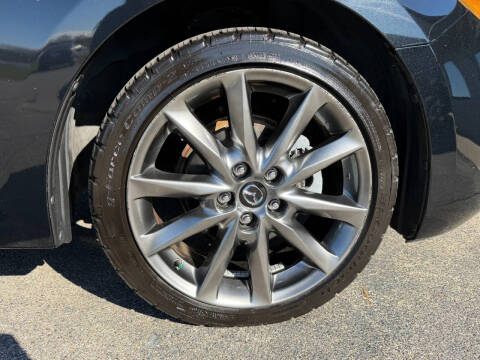 2018 Mazda MAZDA3 Touring