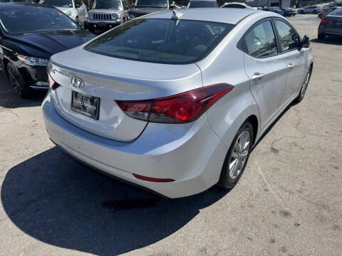 2014 Hyundai Elantra SE