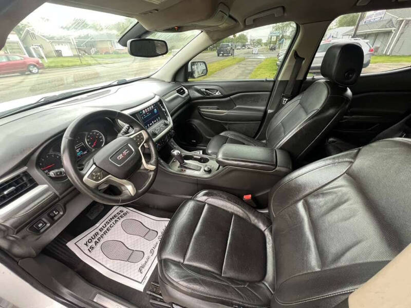 2017 GMC Acadia SLT-1