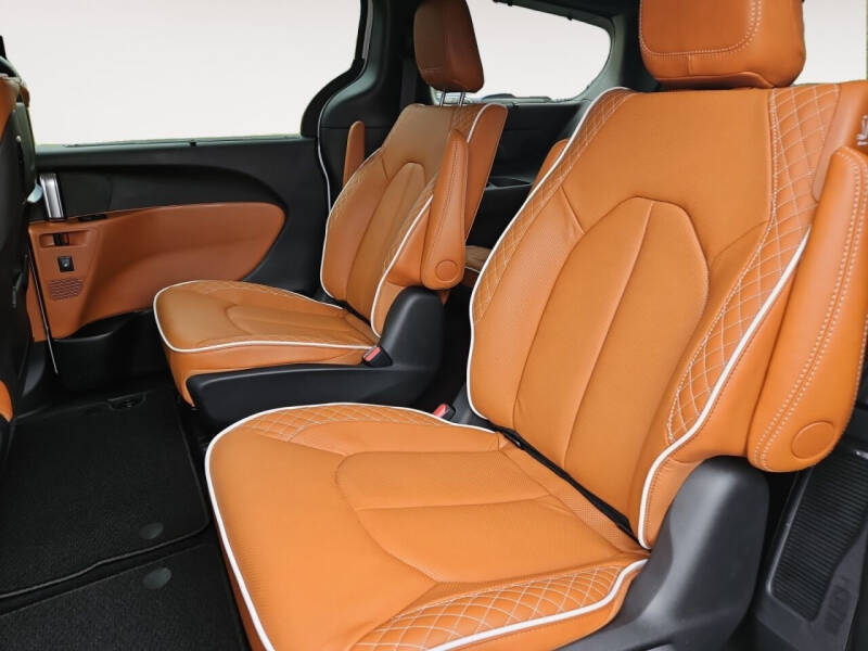 2024 Chrysler Pacifica Pinnacle