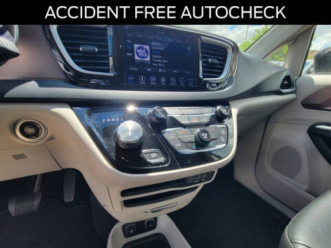2019 Chrysler Pacifica Touring L