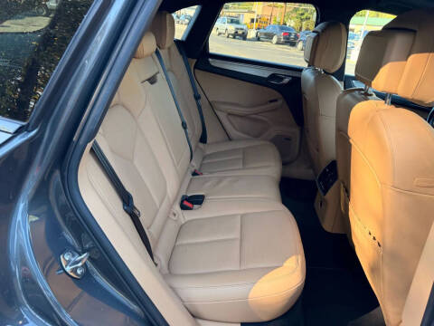 2017 Porsche Macan GTS