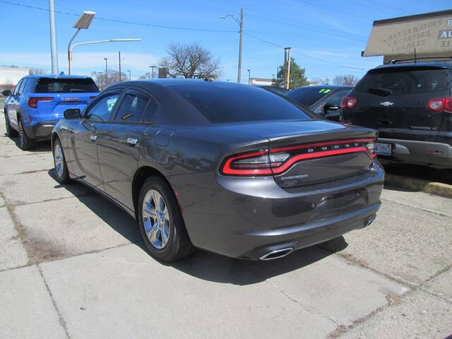 2016 Dodge Charger SE