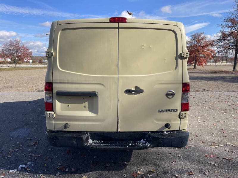 2015 Nissan NV 1500 S