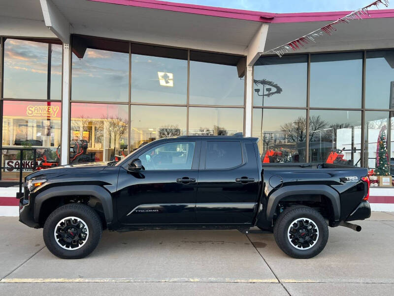 Used 2024 Toyota Tacoma TRD Off Road with VIN 3TYLB5JN9RT010703 for sale in Salina, KS