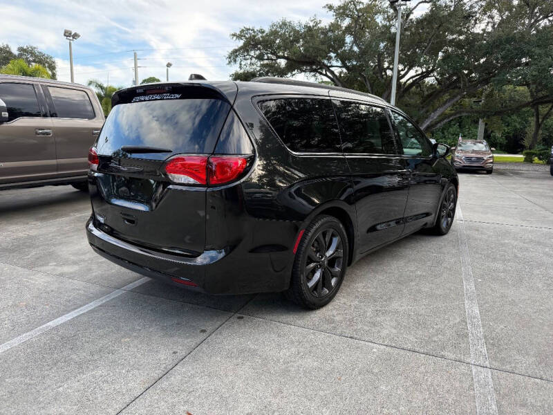 2018 Chrysler Pacifica Touring L