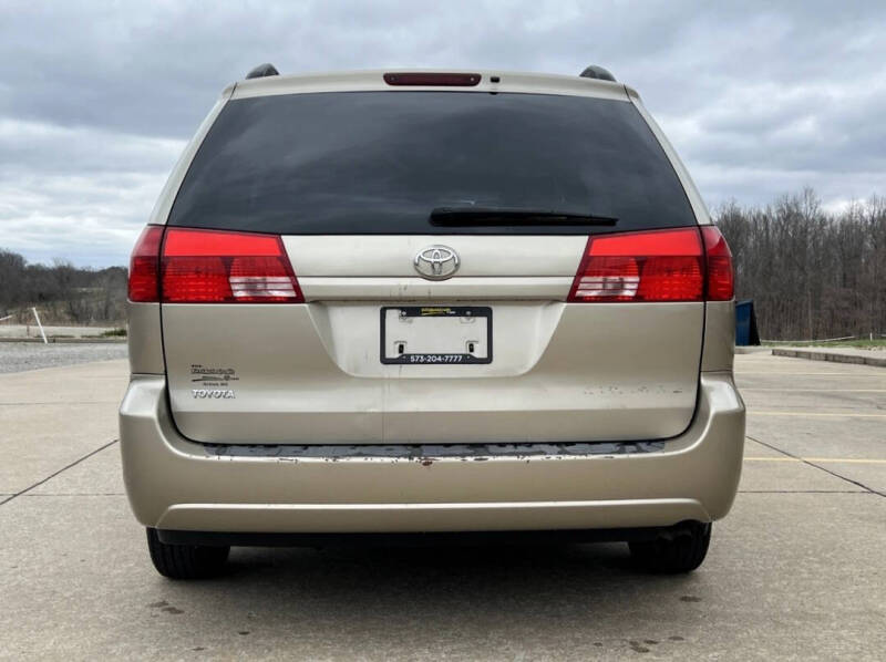 2004 Toyota Sienna