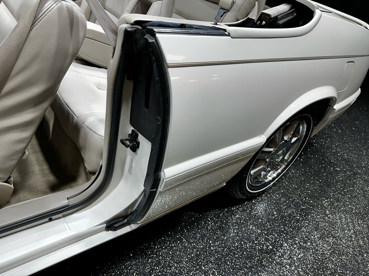 2000 Cadillac Eldorado 35