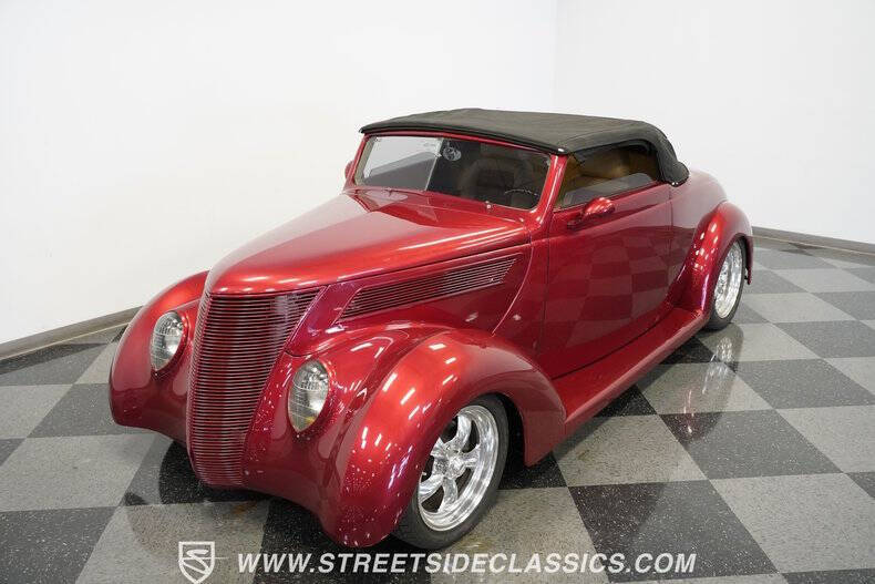 1937 Ford Cabriolet